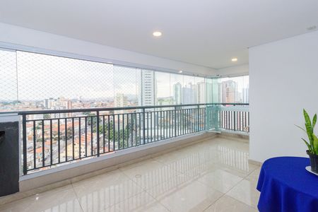 Apartamento à venda com 107m², 3 quartos e 2 vagasVaranda