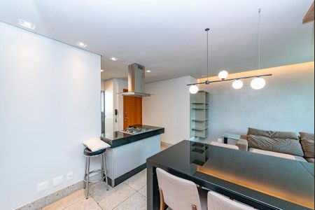 Apartamento para alugar com 65m², 2 quartos e 2 vagasSala