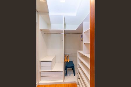 Apartamento para alugar com 65m², 2 quartos e 2 vagasCloset da suíte 1