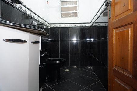 Casa para alugar com 120m², 3 quartos e 2 vagasBanheiro 1