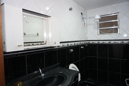 Casa para alugar com 120m², 3 quartos e 2 vagasBanheiro 1