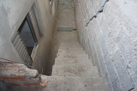 Casa para alugar com 120m², 3 quartos e 2 vagasEscada 2