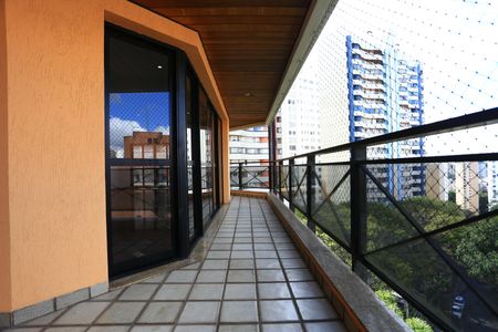 Apartamento à venda com 360m², 3 quartos e 4 vagasVaranda da Sala