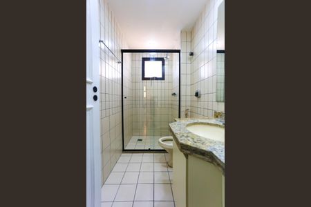 Apartamento à venda com 360m², 3 quartos e 4 vagasBanheiro da Suíte 1