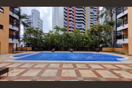 Apartamento à venda com 360m², 3 quartos e 4 vagasÁrea comum - Piscina