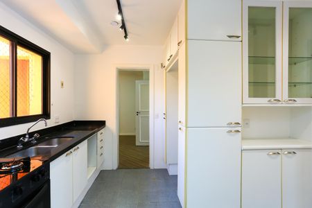 Apartamento à venda com 360m², 3 quartos e 4 vagasCozinha