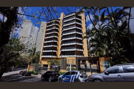 Apartamento à venda com 360m², 3 quartos e 4 vagasFachada