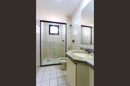 Apartamento à venda com 360m², 3 quartos e 4 vagasBanheiro da Suíte 1