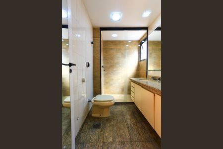 Apartamento à venda com 360m², 3 quartos e 4 vagasBanheiro da Suíte 3