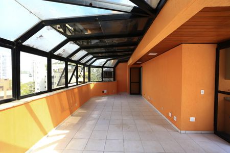 Apartamento à venda com 360m², 3 quartos e 4 vagasCobertura