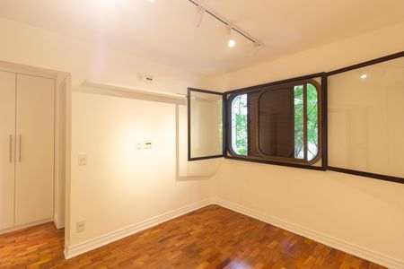 Apartamento para alugar com 122m², 3 quartos e 2 vagas Apartamento para alugar com 122m², 3 quartos e 2 vagasSuíte