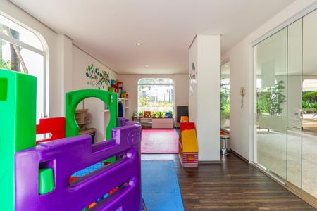 Apartamento para alugar com 122m², 3 quartos e 2 vagas Apartamento para alugar com 122m², 3 quartos e 2 vagasÁrea comum - Brinquedoteca
