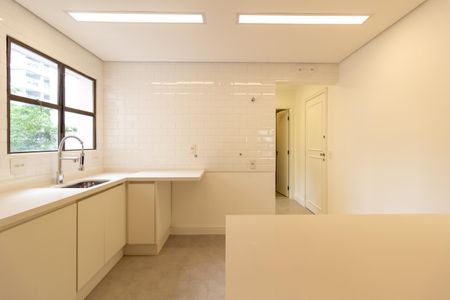 Apartamento para alugar com 122m², 3 quartos e 2 vagas Apartamento para alugar com 122m², 3 quartos e 2 vagasCozinha