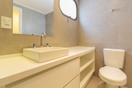 Apartamento para alugar com 122m², 3 quartos e 2 vagas Apartamento para alugar com 122m², 3 quartos e 2 vagasBanheiro Social