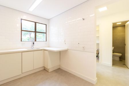 Apartamento para alugar com 122m², 3 quartos e 2 vagas Apartamento para alugar com 122m², 3 quartos e 2 vagasCozinha