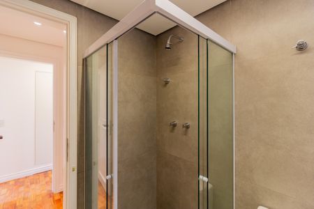 Apartamento para alugar com 122m², 3 quartos e 2 vagas Apartamento para alugar com 122m², 3 quartos e 2 vagasBanheiro da Suíte