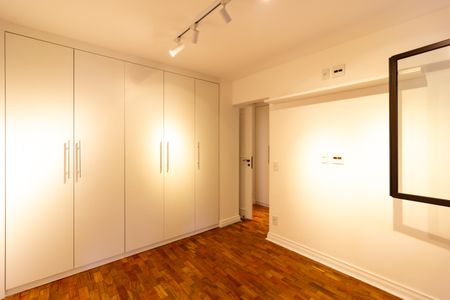 Apartamento para alugar com 122m², 3 quartos e 2 vagas Apartamento para alugar com 122m², 3 quartos e 2 vagasSuíte