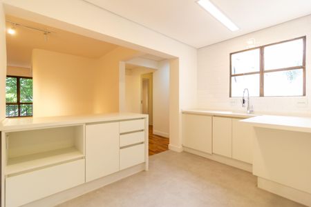 Apartamento para alugar com 122m², 3 quartos e 2 vagas Apartamento para alugar com 122m², 3 quartos e 2 vagasCozinha