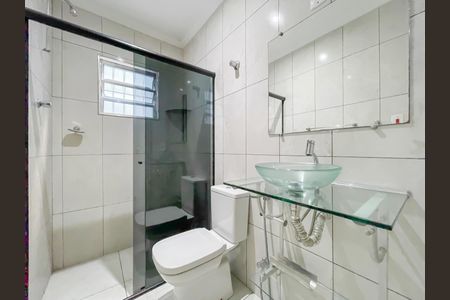 Casa à venda com 138m², 3 quartos e 2 vagas Casa à venda com 138m², 3 quartos e 2 vagasBanheiro social 2