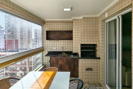 Sacada de apartamento para alugar com 3 quartos, 117m² em Vila Tupi, Praia Grande