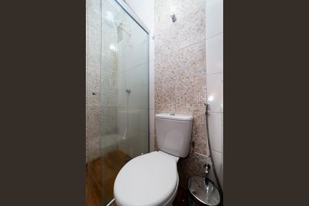 Banheiro de casa para alugar com 1 quarto, 50m² em Santa Efigênia, Belo Horizonte