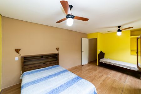 Quarto de casa para alugar com 1 quarto, 50m² em Santa Efigênia, Belo Horizonte