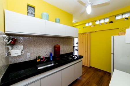 Casa para alugar com 50m², 1 quarto e sem vaga Casa para alugar com 50m², 1 quarto e sem vagaCozinha e Área de Serviço