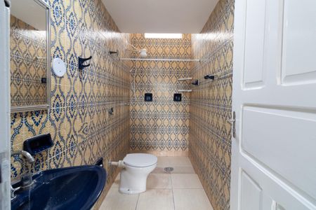 Casa para alugar com 70m², 2 quartos e sem vaga Casa para alugar com 70m², 2 quartos e sem vagaBanheiro