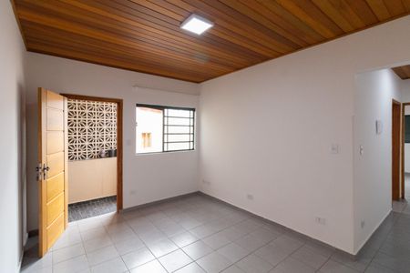 Casa para alugar com 70m², 2 quartos e sem vaga Casa para alugar com 70m², 2 quartos e sem vagaSala