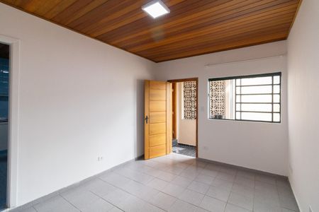Casa para alugar com 70m², 2 quartos e sem vaga Casa para alugar com 70m², 2 quartos e sem vagaSala
