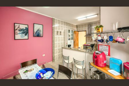 Casa à venda com 150m², 4 quartos e 1 vagaSala de Jantar