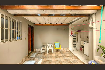 Casa à venda com 150m², 4 quartos e 1 vagaÁrea de Serviço