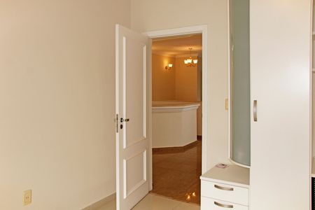 Casa de condomínio para alugar com 680m², 5 quartos e 5 vagasDespensa