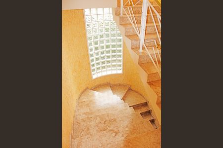 Casa de condomínio para alugar com 680m², 5 quartos e 5 vagasCorredor