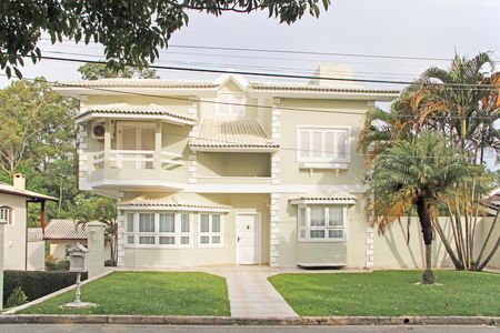 Casa de condomínio para alugar com 680m², 5 quartos e 5 vagasFachada