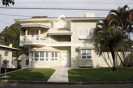 Casa de condomínio para alugar com 680m², 5 quartos e 5 vagasFachada