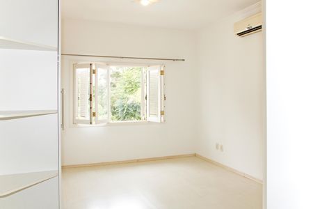 Casa de condomínio para alugar com 680m², 5 quartos e 5 vagasSuíte