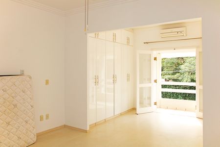 Casa de condomínio para alugar com 680m², 5 quartos e 5 vagasSuíte 3