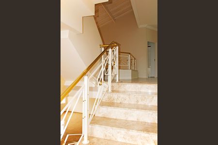 Casa de condomínio para alugar com 680m², 5 quartos e 5 vagasCorredor