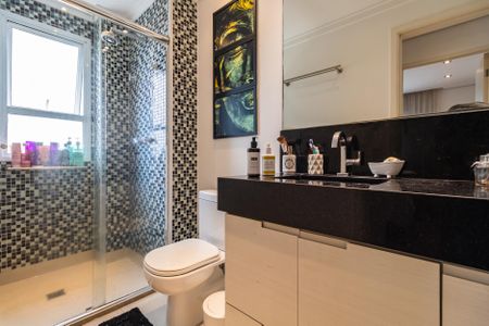 Banheiro de apartamento à venda com 1 quarto, 51m² em Alphaville Conde Ii, Barueri