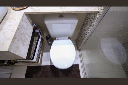 Apartamento à venda com 45m², 2 quartos e 1 vaga Apartamento à venda com 45m², 2 quartos e 1 vagaBanheiro social