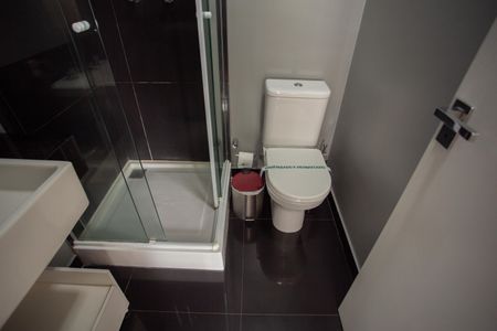 Studio para alugar com 33m², 1 quarto e 1 vaga Studio para alugar com 33m², 1 quarto e 1 vagaBanheiro Social