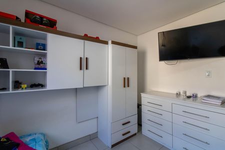 Quarto 2 de casa para alugar com 2 quartos, 700m² em Vila Adelaide Perella, Guarulhos