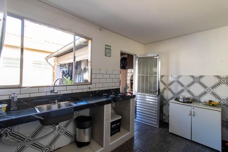 Casa para alugar com 700m², 2 quartos e 1 vagaCozinha