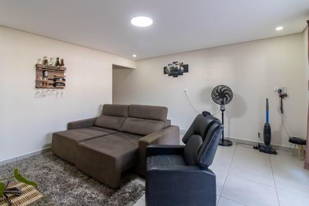 Sala de casa para alugar com 2 quartos, 700m² em Vila Adelaide Perella, Guarulhos
