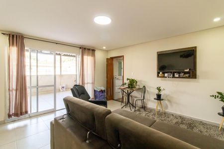 Sala de casa para alugar com 2 quartos, 700m² em Vila Adelaide Perella, Guarulhos