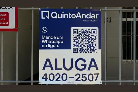Placa  de casa para alugar com 2 quartos, 130m² em Vila Ré, São Paulo