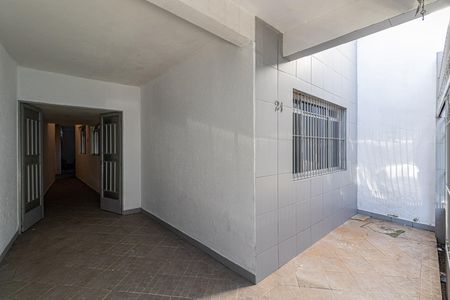 Garagem de casa para alugar com 2 quartos, 130m² em Vila Ré, São Paulo