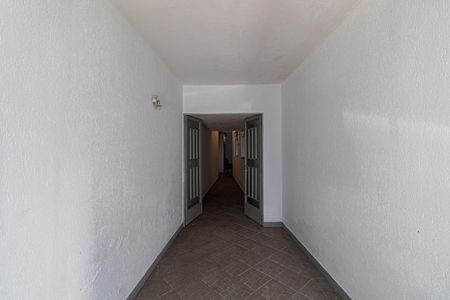 Garagem de casa para alugar com 2 quartos, 130m² em Vila Ré, São Paulo