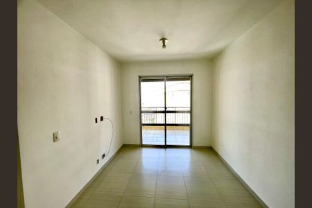 Apartamento para alugar com 76m², 3 quartos e 1 vagaSala